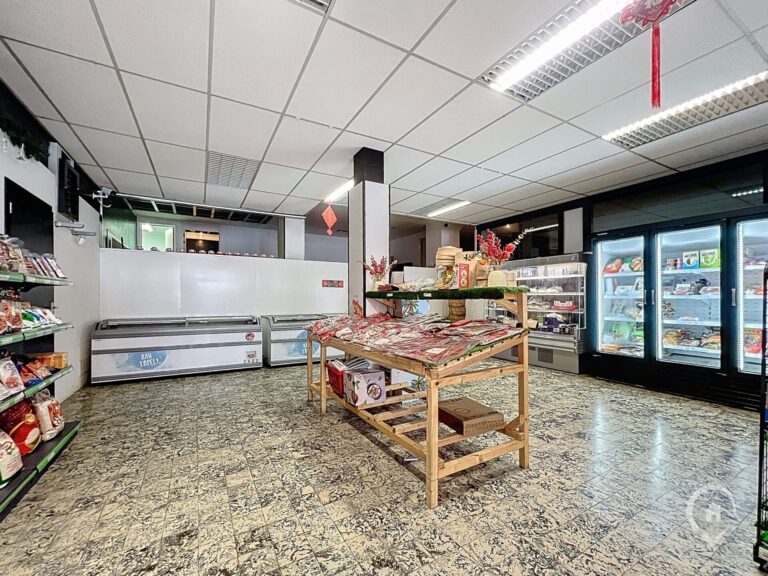 Condrogest - Commerce et garage à vendre à Huy