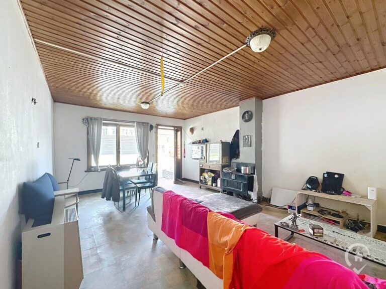 Condrogest - Authentique maison en pierres et colombages dans le village classé de Felenne