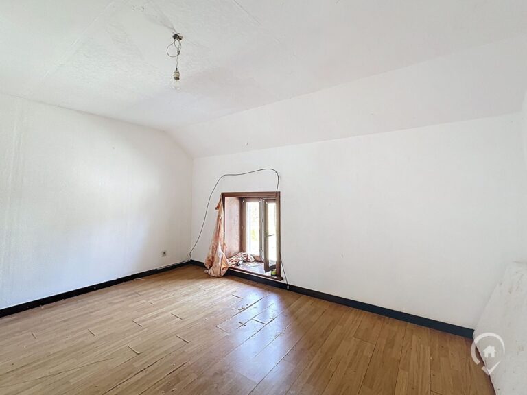 Condrogest - Authentique maison en pierres et colombages dans le village classé de Felenne