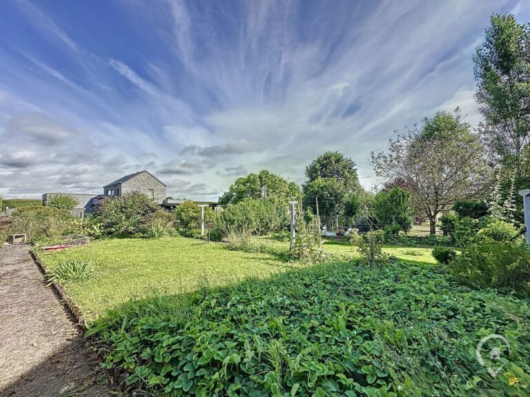 Condrogest - Beau terrain à Javingue