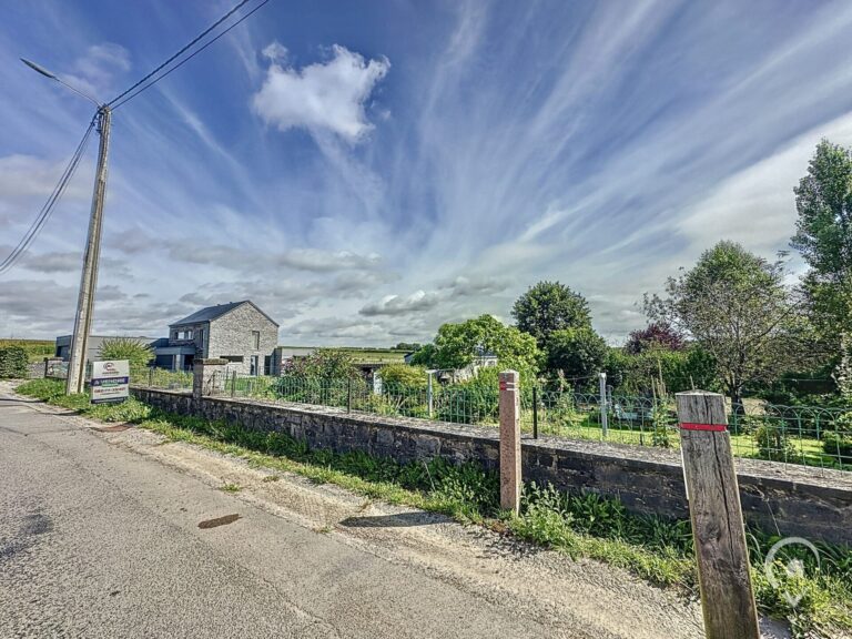 Condrogest - Beau terrain à Javingue