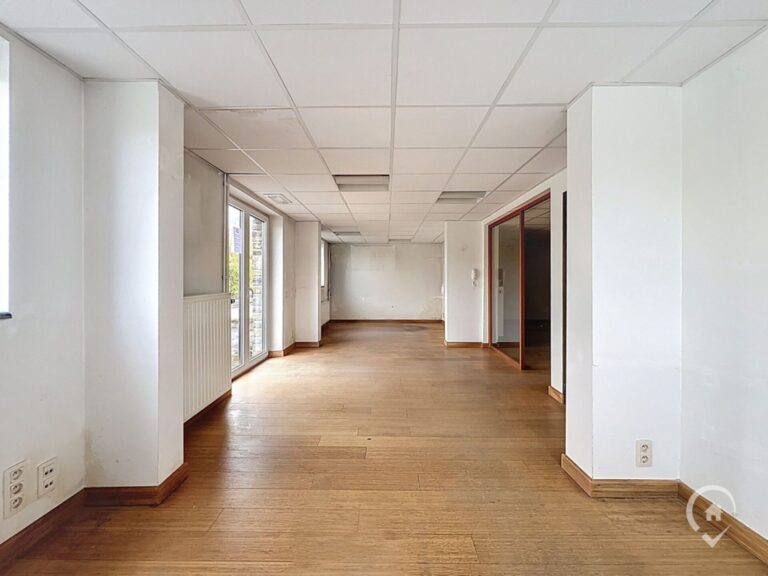 Condrogest - Bureaux à louer à Dinant - Endroit stratégique