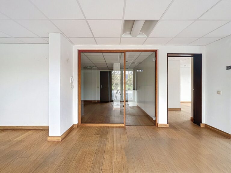 Condrogest - Bureaux à louer à Dinant - Endroit stratégique