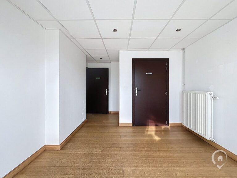 Condrogest - Bureaux à louer à Dinant - Endroit stratégique