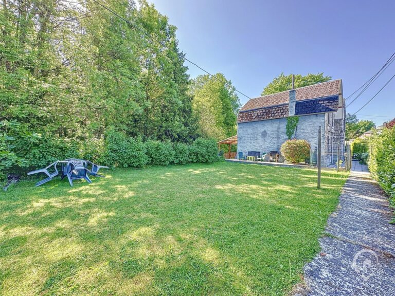 Condrogest - Magnifique maison en pierre 4 chambres à vendre - gîte