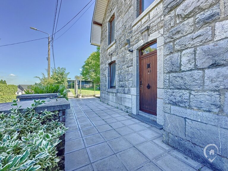 Condrogest - Magnifique maison en pierre 4 chambres à vendre - gîte