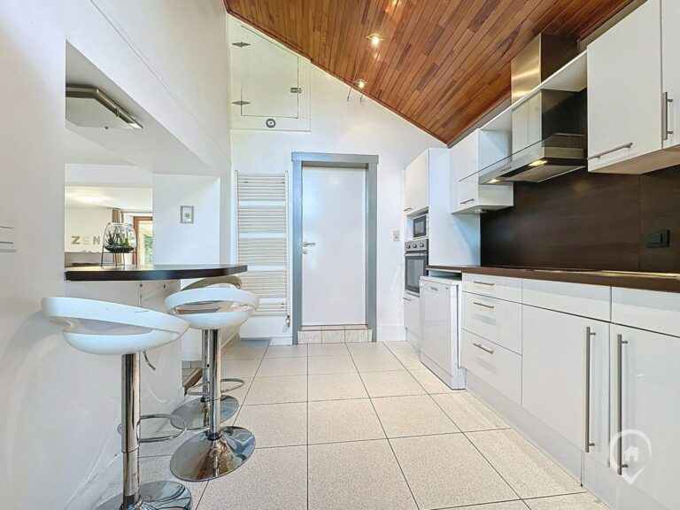 Condrogest - Magnifique maison en pierre 4 chambres à vendre - gîte