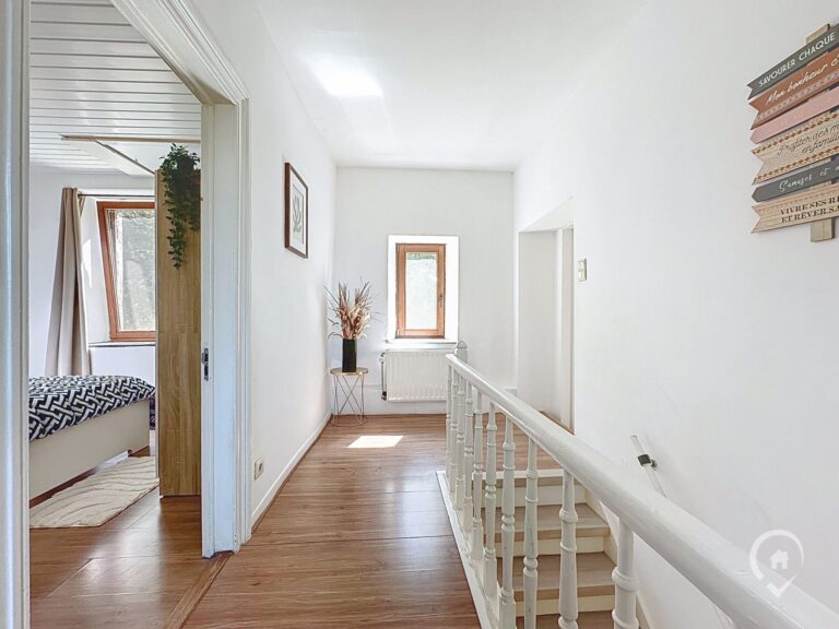 Condrogest - Magnifique maison en pierre 4 chambres à vendre - gîte