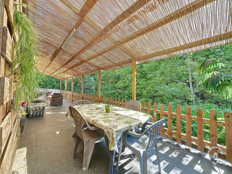 Condrogest - Magnifique maison en pierre 4 chambres à vendre - gîte