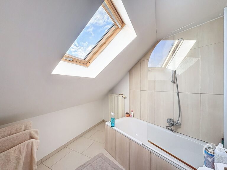 Condrogest - Duplex 3 chambres avec balcon