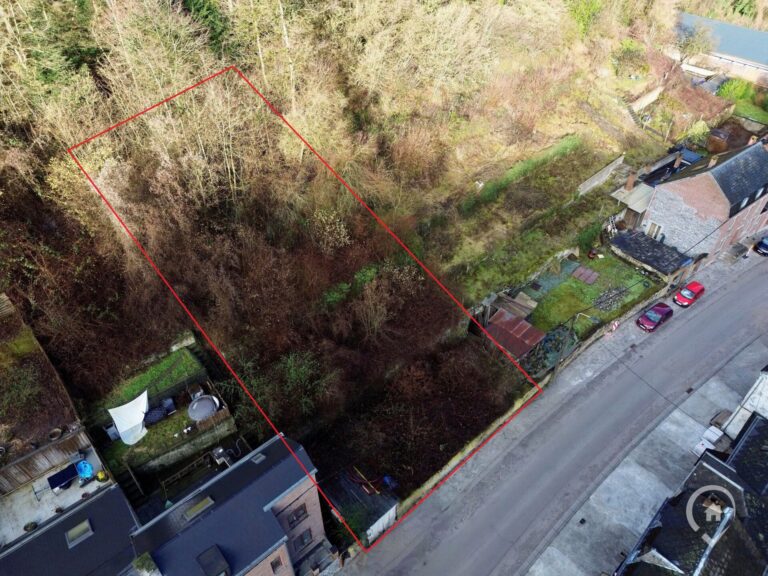 Condrogest - Terrain à bâtir de 6,5 ares à vendre à Bouvignes - Dinant