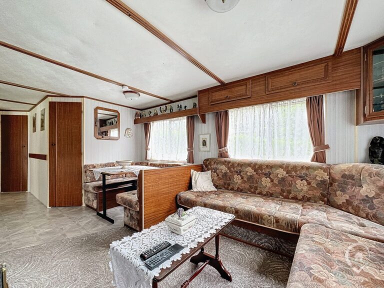 Condrogest - Caravane résidentielle 2 chambres à vendre à Hastière