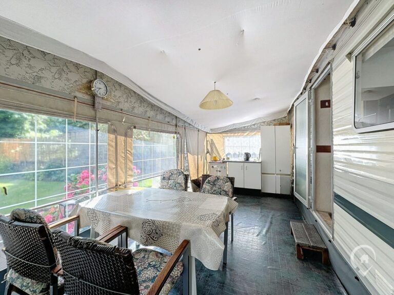 Condrogest - Caravane résidentielle 2 chambres à vendre à Hastière