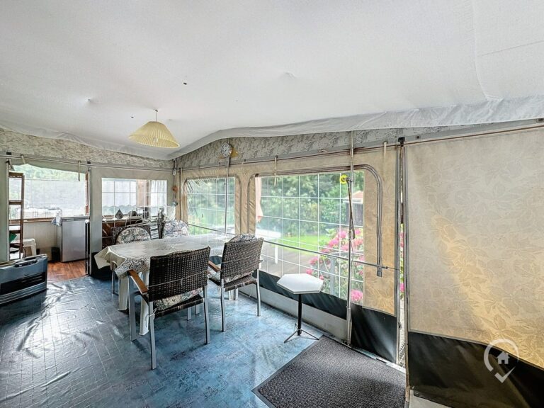 Condrogest - Caravane résidentielle 2 chambres à vendre à Hastière