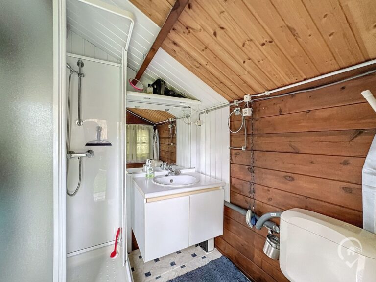 Condrogest - Caravane résidentielle 2 chambres à vendre à Hastière