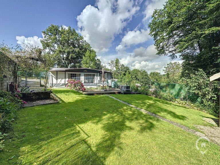 Condrogest - Caravane résidentielle 2 chambres à vendre à Hastière