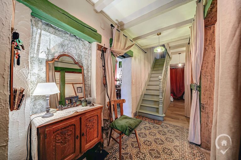 Condrogest - Authentique maison à vendre dans le centre d'Hastière