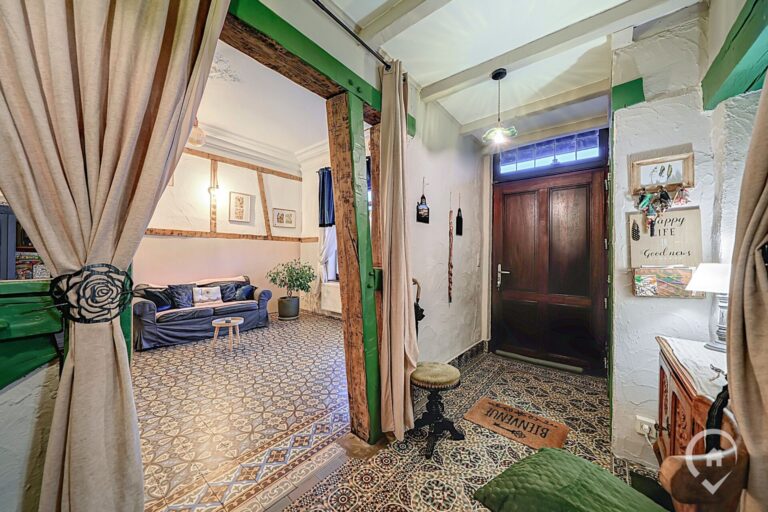 Condrogest - Authentique maison à vendre dans le centre d'Hastière