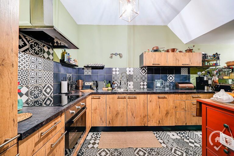 Condrogest - Authentique maison à vendre dans le centre d'Hastière