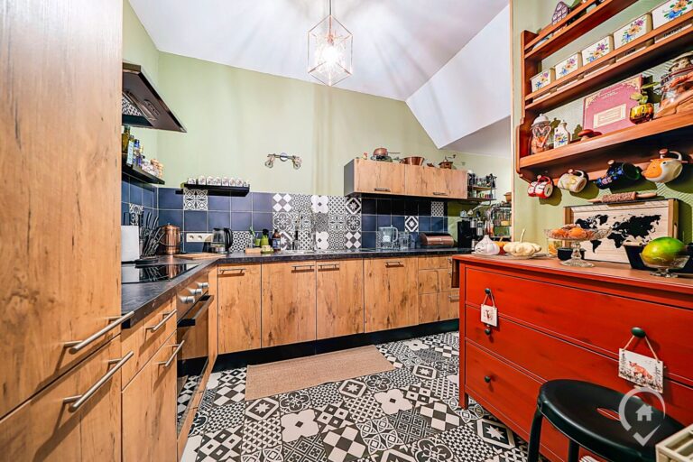 Condrogest - Authentique maison à vendre dans le centre d'Hastière