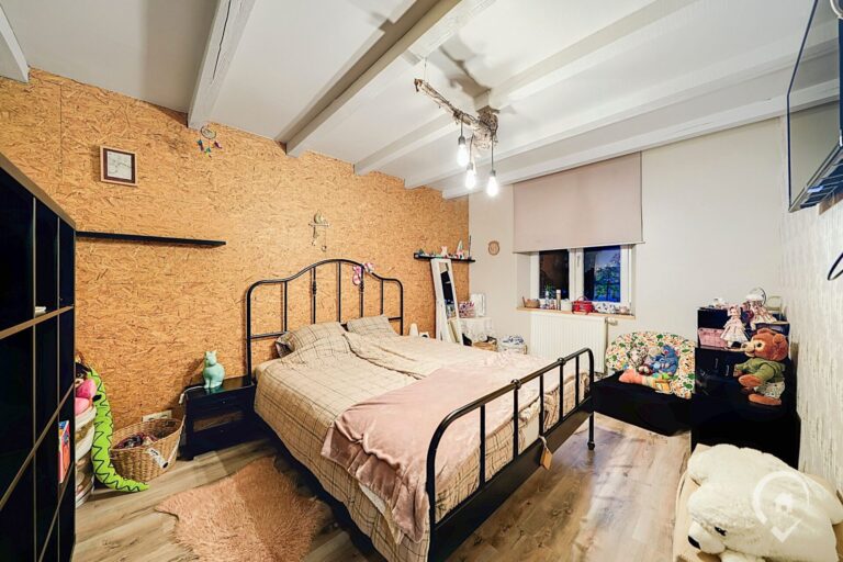 Condrogest - Authentique maison à vendre dans le centre d'Hastière