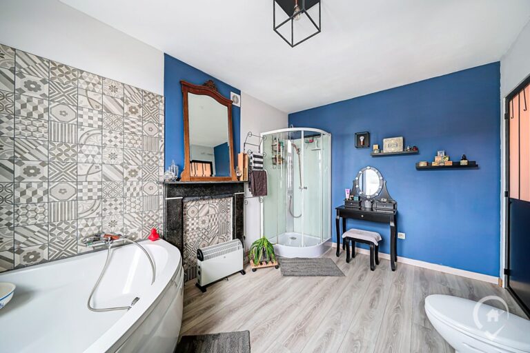 Condrogest - Authentique maison à vendre dans le centre d'Hastière