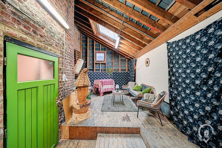 Condrogest - Authentique maison à vendre dans le centre d'Hastière