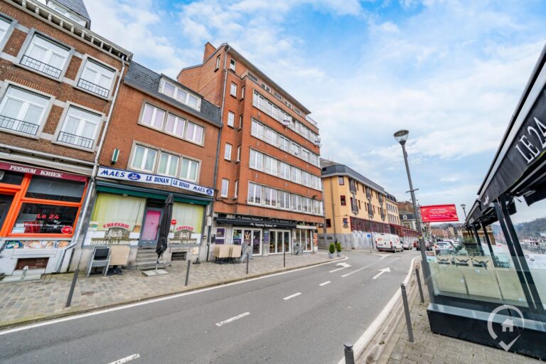 Condrogest - Studio à vendre au centre de Dinant
