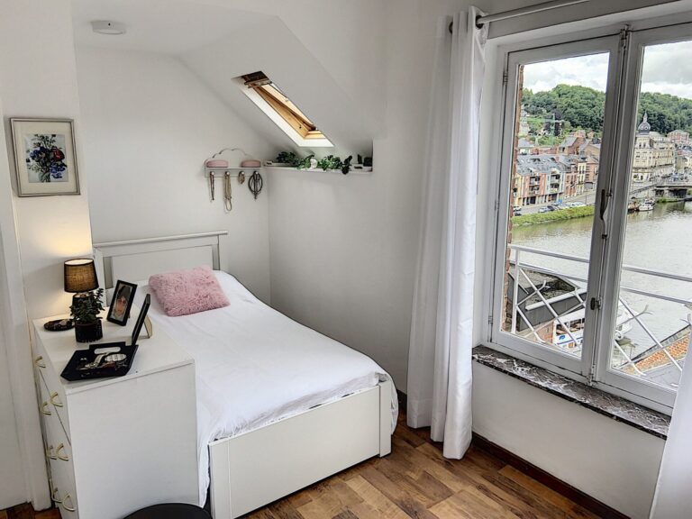 Condrogest - Studio à vendre au centre de Dinant