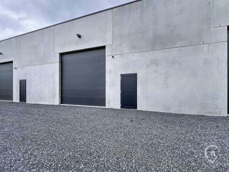Condrogest - Hall industriel à louer dans le zoning de Sorinnes - Dinant