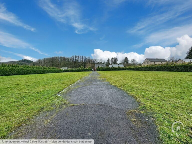 Condrogest - Superbe terrain 4 980m² avec plus de 60m de façade à Ronzon