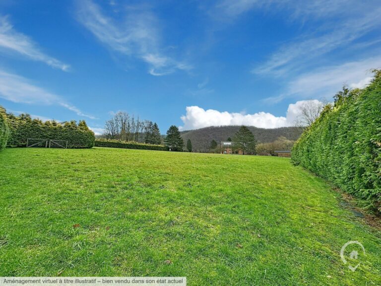 Condrogest - Superbe terrain 4 980m² avec plus de 60m de façade à Ronzon