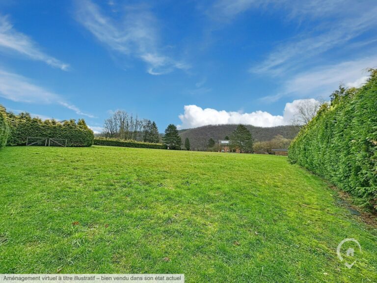 Condrogest - Superbe terrain 4 980m² avec plus de 60m de façade à Ronzon