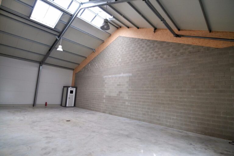 Condrogest - Hall industriel à louer à Sorinnes - Dinant