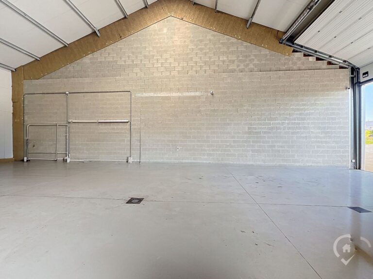 Condrogest - Hall industriel à louer à Sorinnes - Dinant