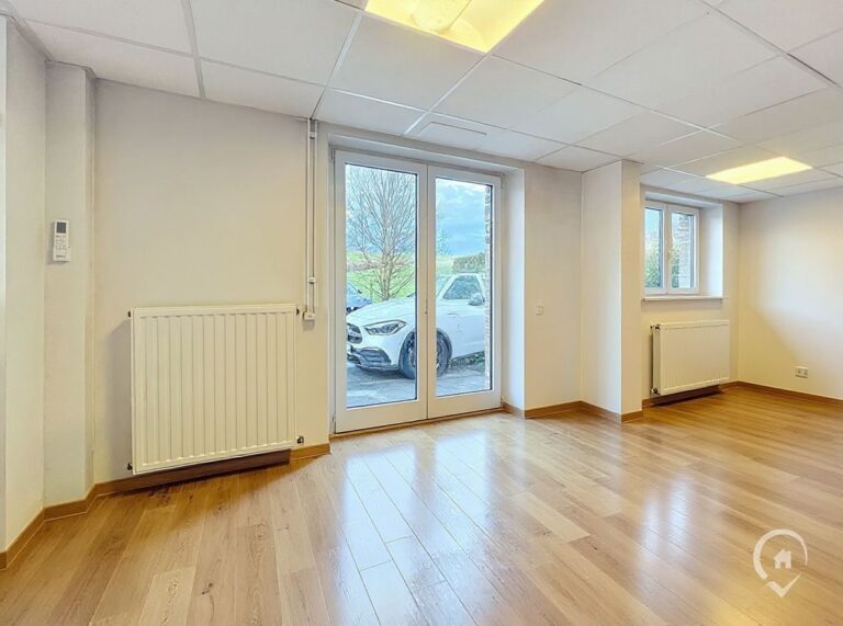 Condrogest - Bureaux à louer à Dinant - Endroit premium