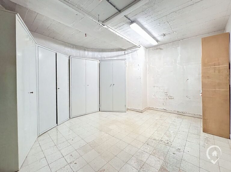 Condrogest - Bureaux à louer à Dinant - Endroit premium