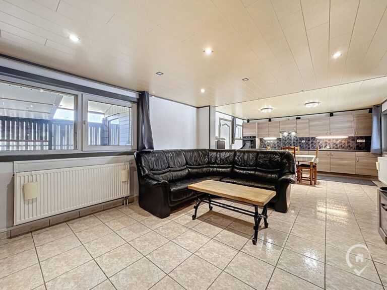 Condrogest - Chalet 1 chambre à vendre en parfait état dans les campagnes d'Onhaye