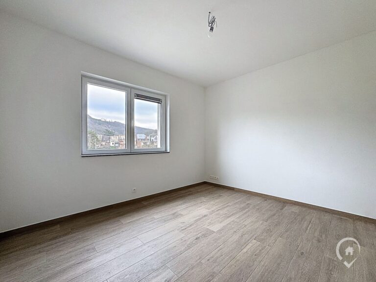 Condrogest - Appartement neuf 3 chambres à vendre à Yvoir