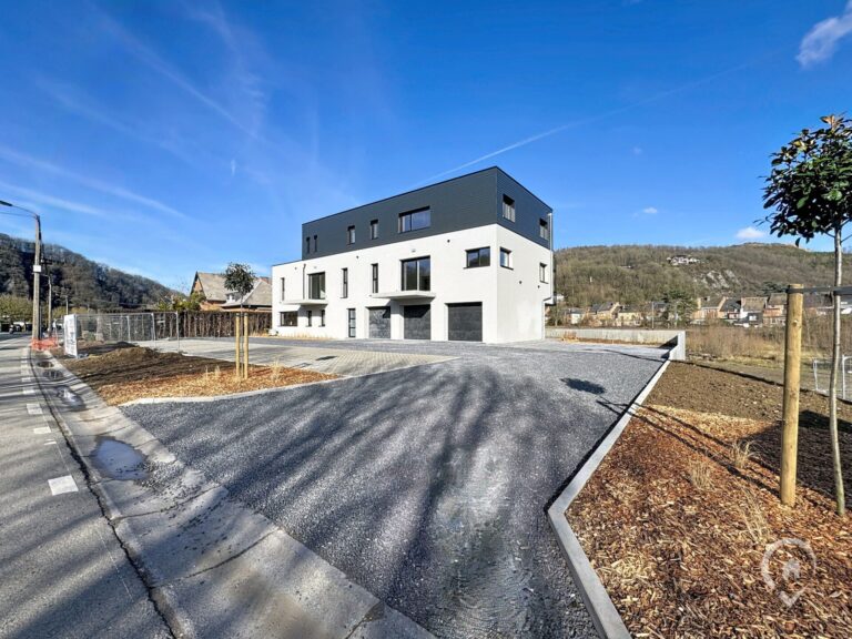 Condrogest - Appartement neuf 3 chambres à vendre à Yvoir