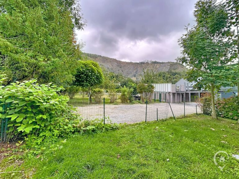 Condrogest - Maison de  6 chambres avec beau jardin à Profondeville