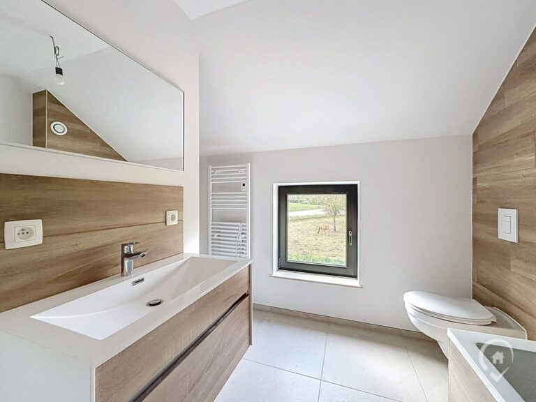 Condrogest - Maison 4 façades à vendre sur une parcelle de 7,33 ares