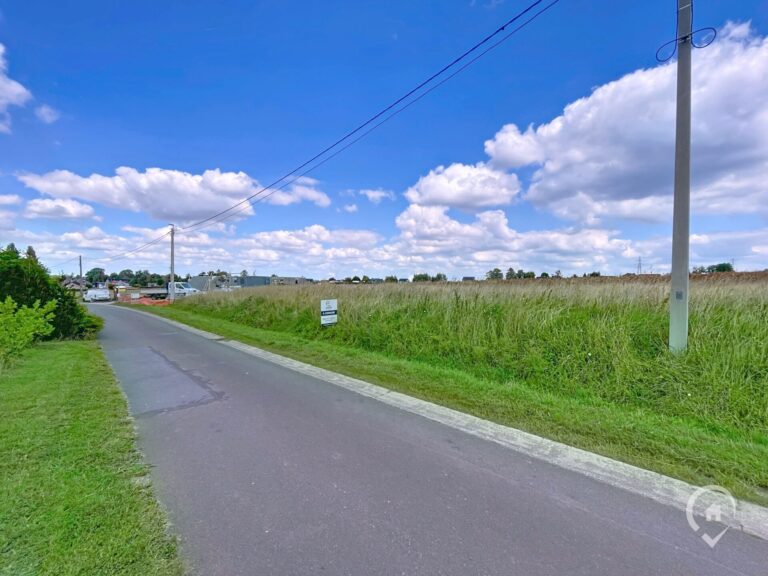 Condrogest - Magnifique terrain de 18,92 ares à vendre à la Sarte