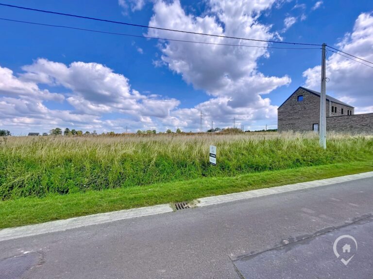 Condrogest - Magnifique terrain de 18,92 ares à vendre à la Sarte