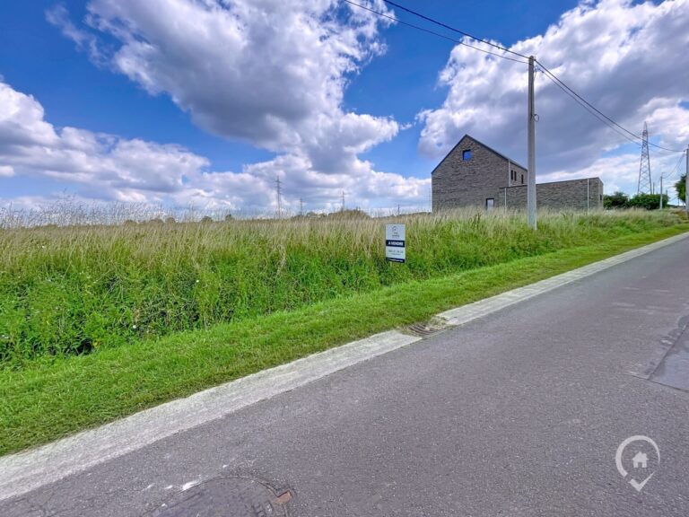 Condrogest - Magnifique terrain de 18,92 ares à vendre à la Sarte