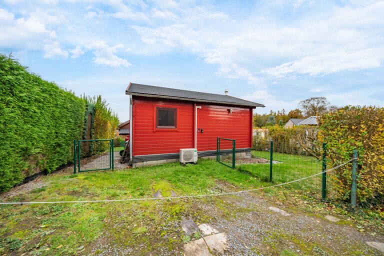 Condrogest - Chalet 1 chambre à vendre à Hastière