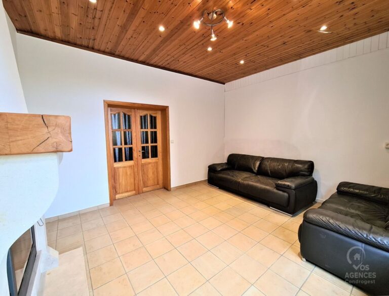 Condrogest - Maison avec jardin à louer à Emptinne