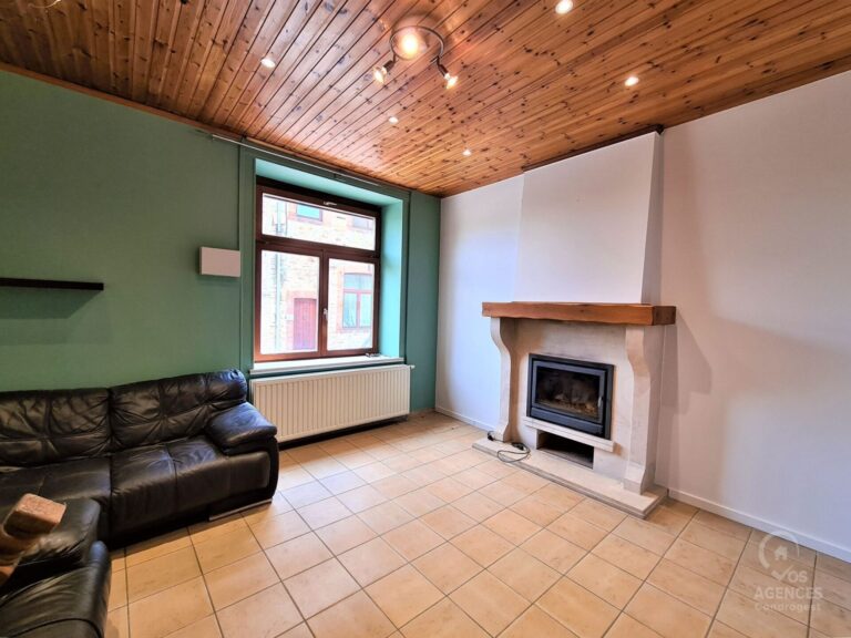 Condrogest - Maison avec jardin à louer à Emptinne