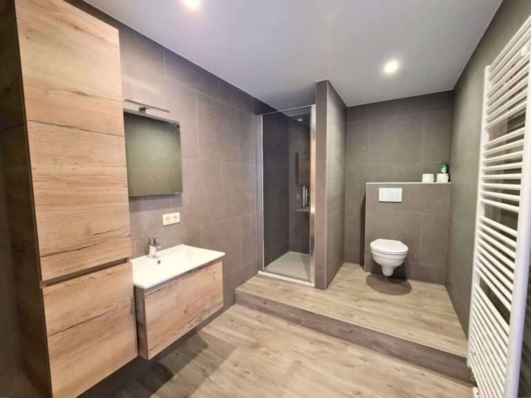 Condrogest - Maison avec jardin à louer à Emptinne