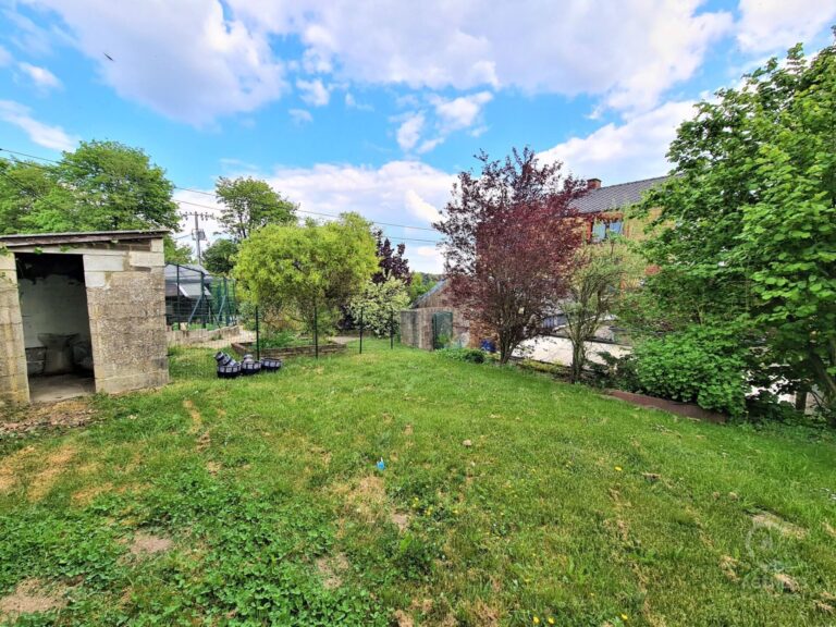 Condrogest - Maison avec jardin à louer à Emptinne